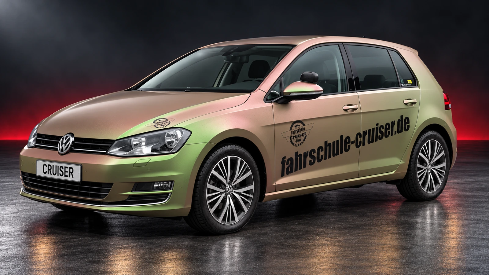 VW Golf 7 · Avocado Matt Metallic der Fahrschule Cruiser & Biker